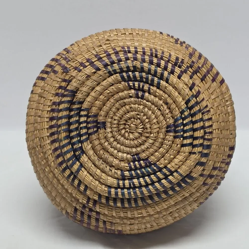 Vintage Eskimo Inuit Native American Lidded Coiled Basket Rue Grass Handwoven